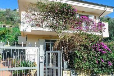 تختخواب و صبحانه Dolce Casa N41