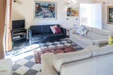 تختخواب و صبحانه Dolce Casa N41