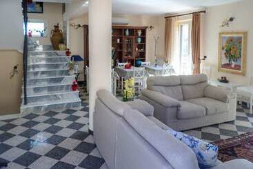 تختخواب و صبحانه Dolce Casa N41