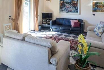 تختخواب و صبحانه Dolce Casa N41