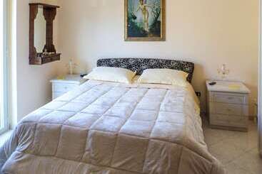 تختخواب و صبحانه Dolce Casa N41