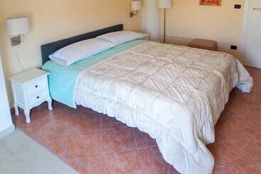 تختخواب و صبحانه Dolce Casa N41
