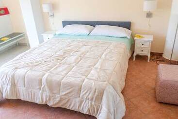 تختخواب و صبحانه Dolce Casa N41