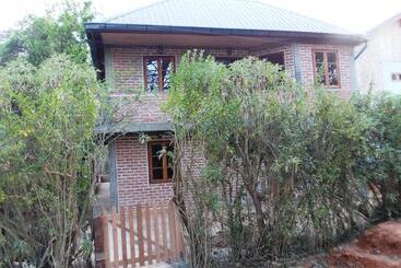 Thitaw Two B&b