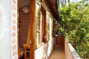 Thitaw Two B&b