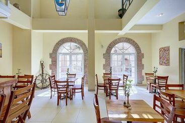 هتل L'auberge Du Vieux Port