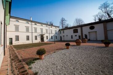 هتل Locanda Ca’ Rossa