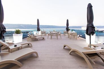 هتل Oniros Residences