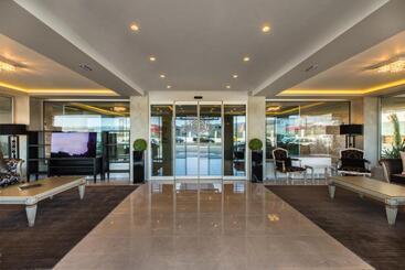 هتل Oniros Residences