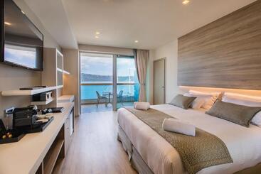 هتل Oniros Residences