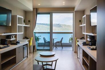 هتل Oniros Residences