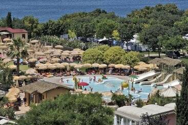 هتل Piani Di Clodia Holidaypark