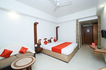 هتل Prestige Princess By Oyo Rooms