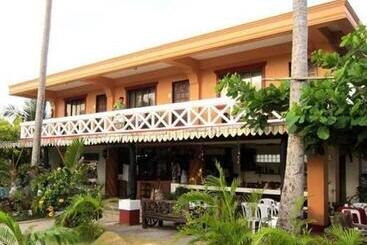 هتل Punta Riviera Resort