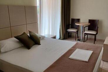 هتل Villa Nickolas