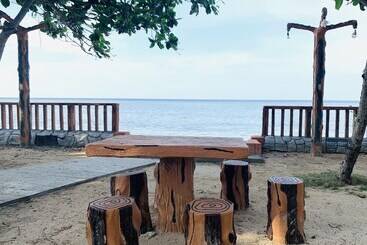 هتل Villa Soledad Beach Resort