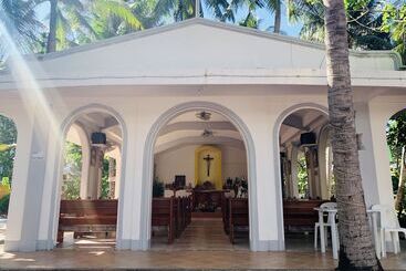 هتل Villa Soledad Beach Resort