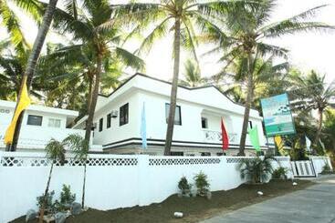 هتل Villa Soledad Beach Resort