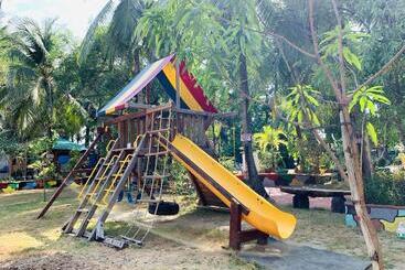 هتل Villa Soledad Beach Resort