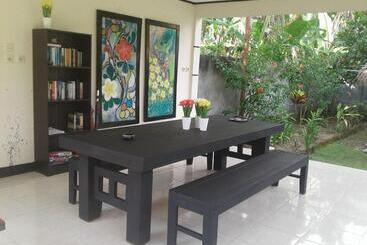 پانسیون Indah Homestay And Cooking Classes