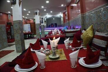پانسیون Restaurant Dar Al Madina