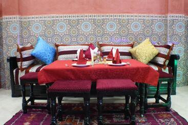 پانسیون Restaurant Dar Al Madina