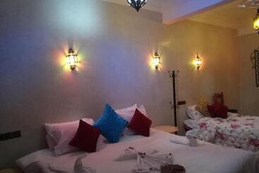 پانسیون Restaurant Dar Al Madina