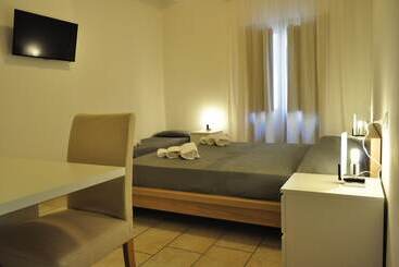 پانسیون Rooms And Breakfast Zefiro