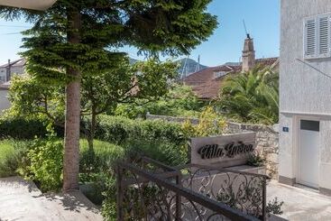پانسیون Villa Lucia