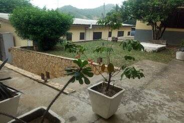 پانسیون Zito Guest Inn