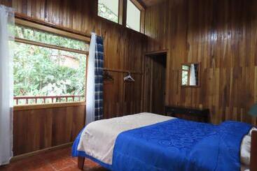 تختخواب و صبحانه Hospedaje Mariposa