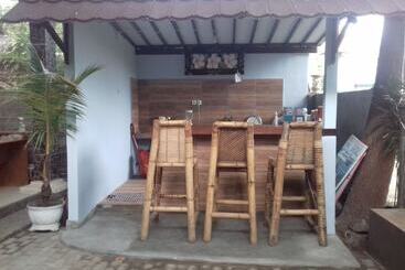 تختخواب و صبحانه Mangga Homestay Gili Air