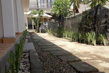 تختخواب و صبحانه Palm Trees Villas