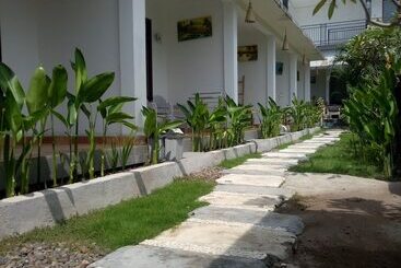 تختخواب و صبحانه Palm Trees Villas