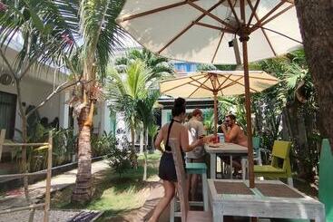 تختخواب و صبحانه Palm Trees Villas