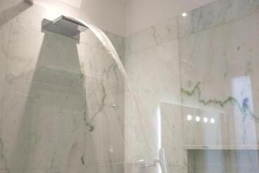 تختخواب و صبحانه Town House Morgana