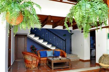 هتل Casa Santa Lucia