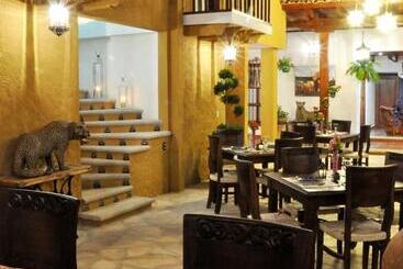 هتل Casa Santa Lucia