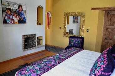 هتل Casa Santa Lucia