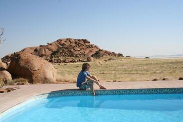 هتل Namib Naukluft Lodge