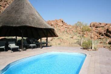هتل Namib Naukluft Lodge