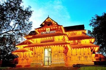 Отель Neelambari Ecotourism