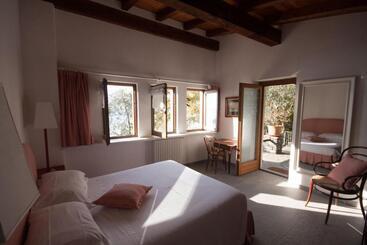هتل روستایی Agriturismo Castello Di Vezio