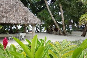 پانسیون Anse Kerlan Beach Chalets