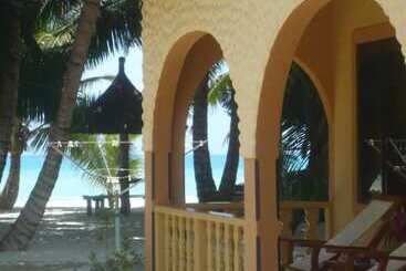 پانسیون Anse Kerlan Beach Chalets