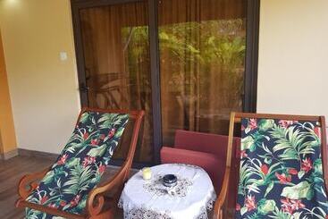 پانسیون Anse Kerlan Beach Chalets