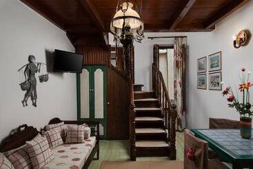 پانسیون Dream Art Studios