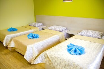 پانسیون Guest House Alyans