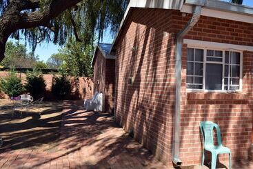 پانسیون Village Lodge Harrismith