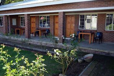 پانسیون Village Lodge Harrismith